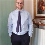 Laureato in lingue e italiano per stranieri impartisce ripetizioni di inglese, italiano e letteratura inglese